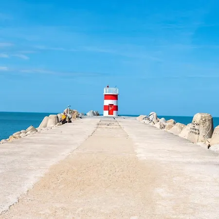 Cosy House In With Sea View