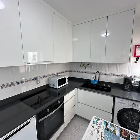 Cosy House In With Sea View *