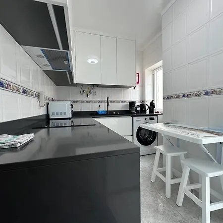 Cosy House In With Sea View Casa de Férias Nazaré