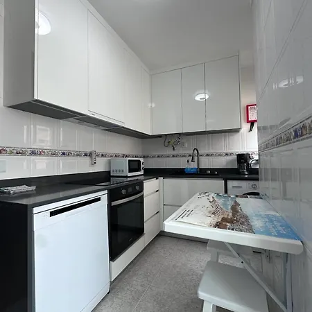 Cosy House In With Sea View